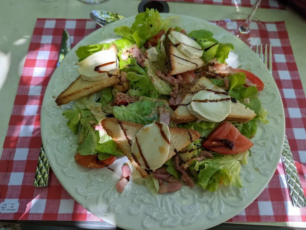 Salade de Chèvre Et Lardons